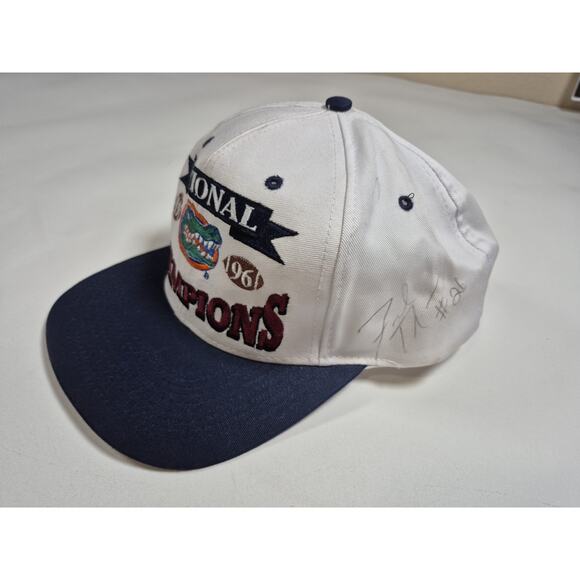 Vintage florida gators 1996 national champs hat Logo 7 Signed By #47 And #20 - Picture 2 of 6